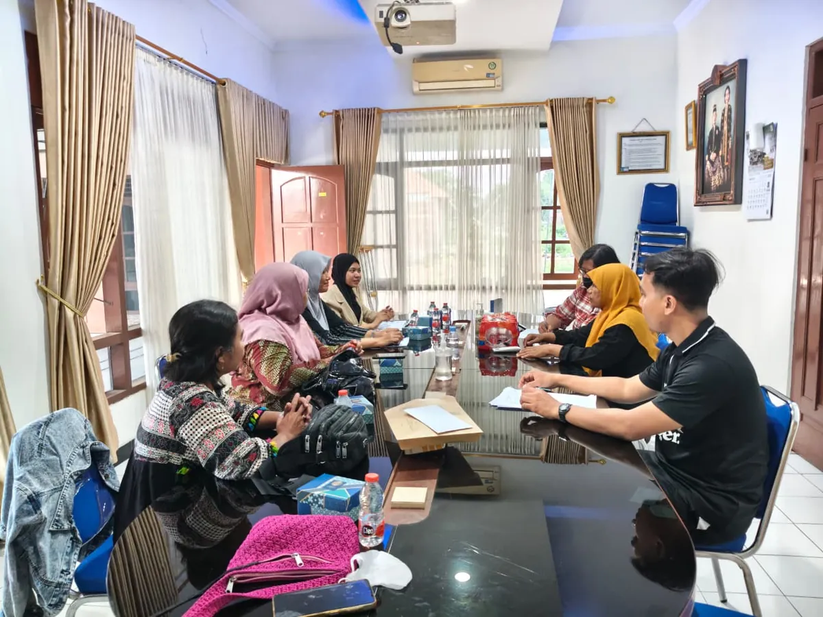 Rapat koordinasi / Coordination meeting