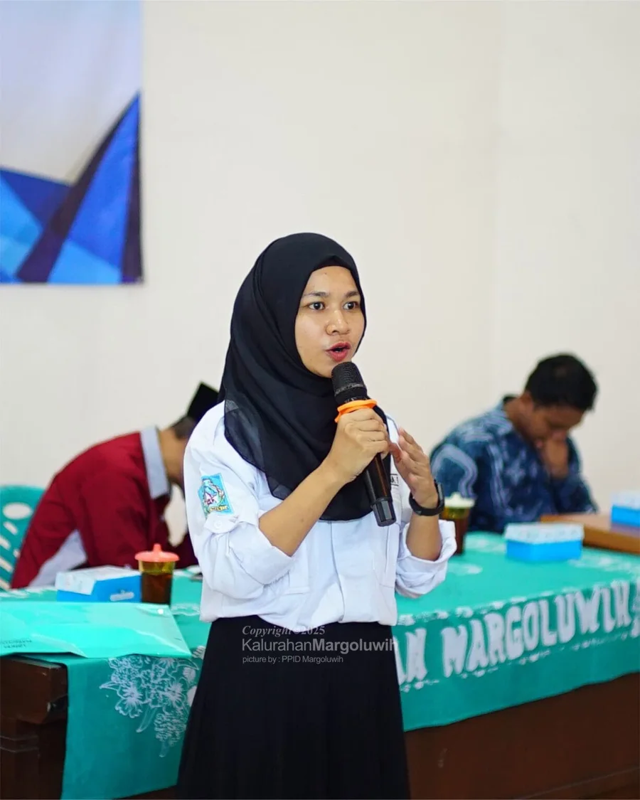 Penyampaian sambutan pada pengukuhan pengurus Forum Komunikasi UMKM Kalurahan Margoluwih / Remarks at the committee inauguration